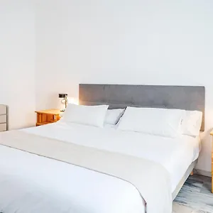  Apartment Flipanddo Triana
